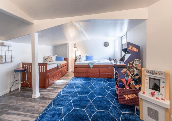 Resthaven Tahoe image 25